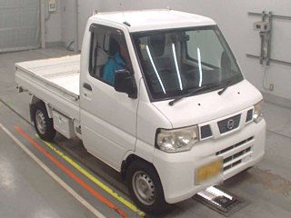 NISSAN CLIPPER TRUCK 2013