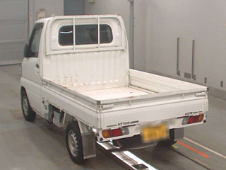NISSAN CLIPPER TRUCK 2013