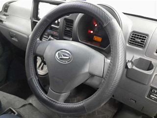 DAIHATSU HIJET VAN 2017