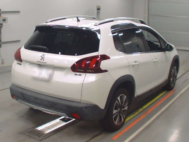 PEUGEOT 2008 2017