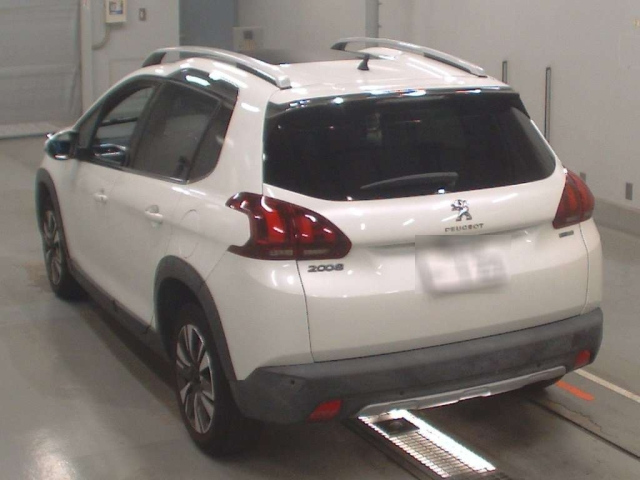 PEUGEOT 2008 2017