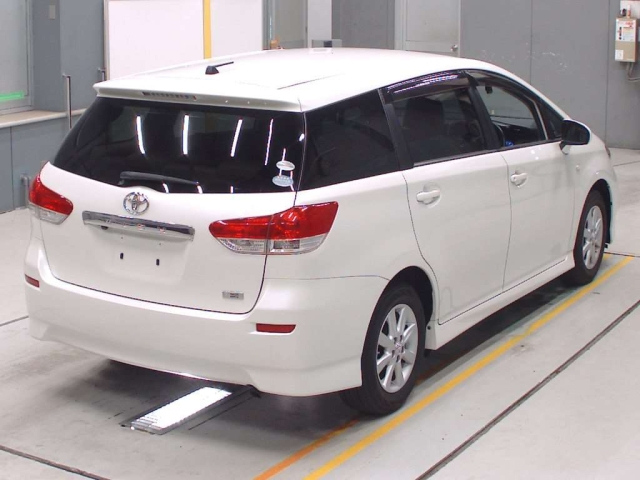 TOYOTA WISH 2009