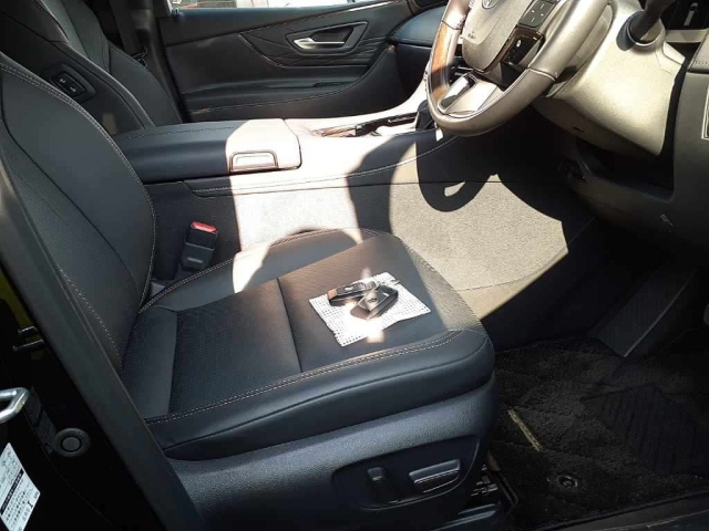 TOYOTA ALPHARD 2025