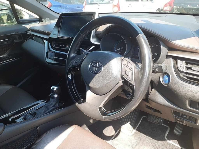TOYOTA C-HR 2018