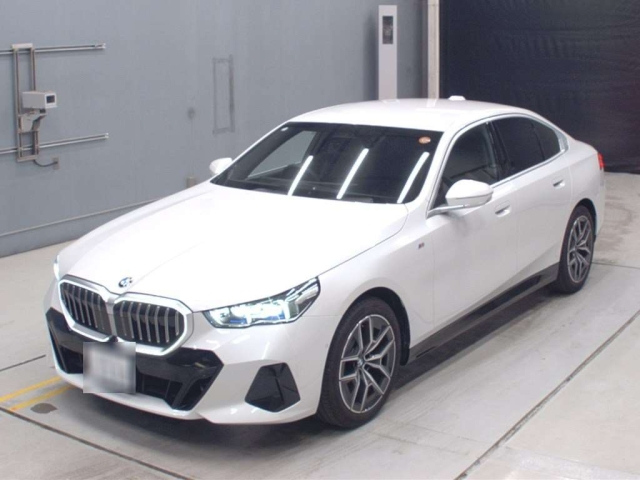 BMW 5 SERIES 2024
