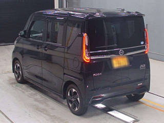 NISSAN ROOX 2021