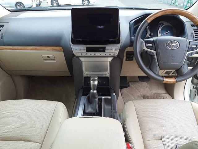 TOYOTA LAND CRUISER PRADO 2022