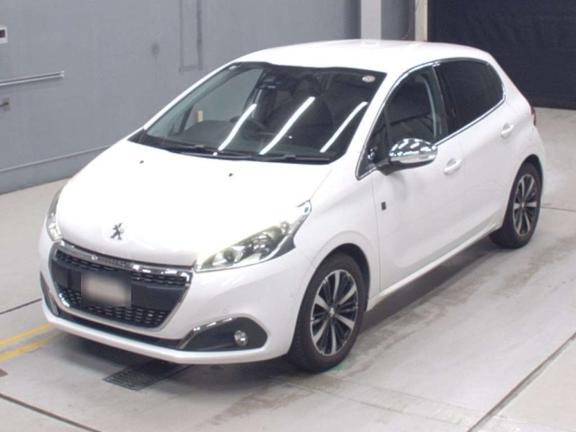 PEUGEOT 208 2018