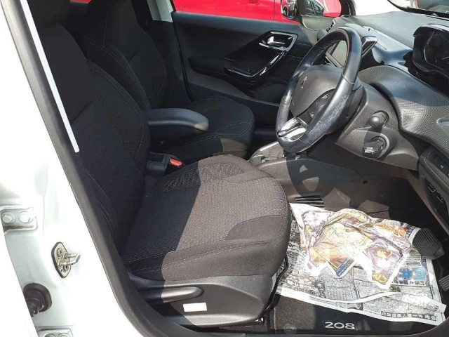 PEUGEOT 208 2018