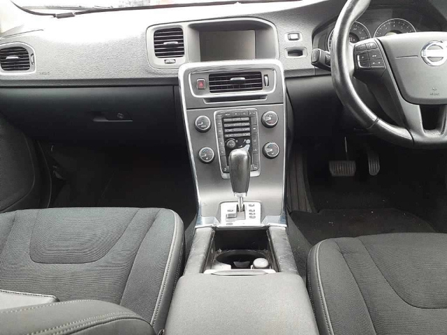 VOLVO S60 2012
