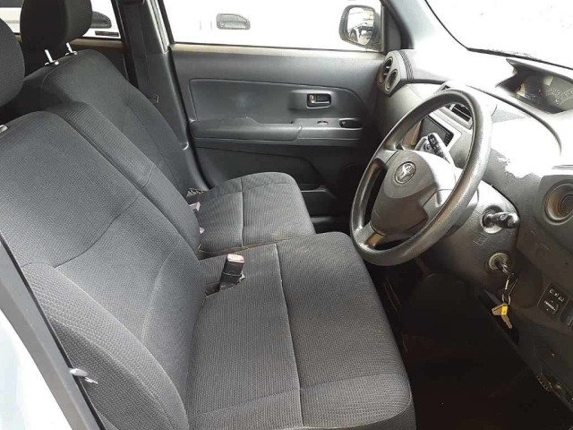 TOYOTA BB 2016