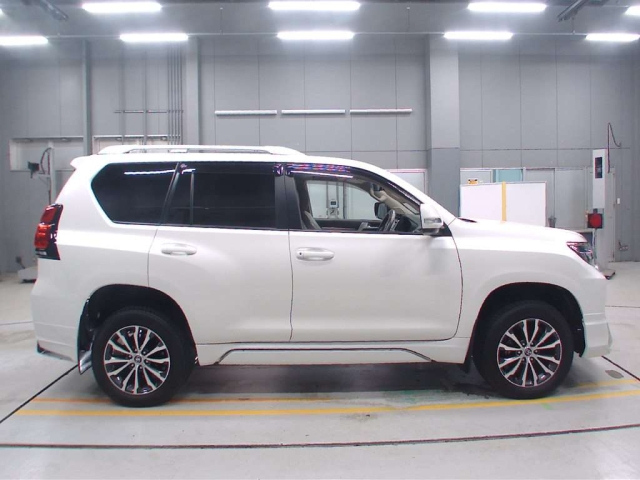 TOYOTA LAND CRUISER PRADO 2020