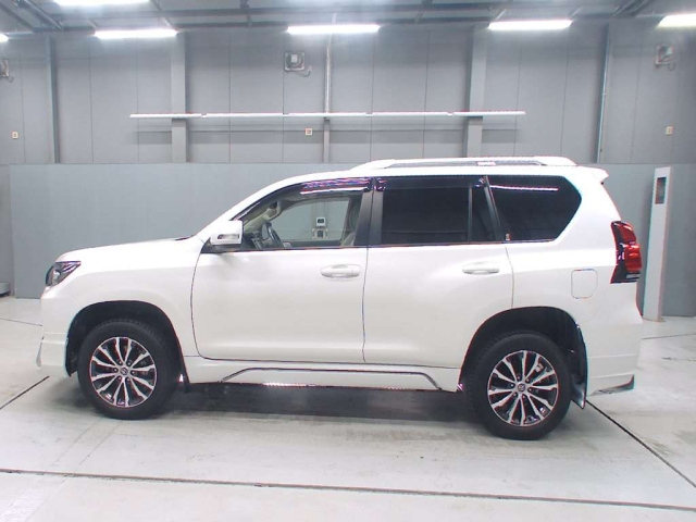 TOYOTA LAND CRUISER PRADO 2020