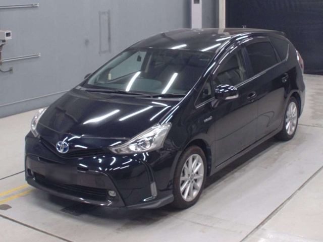 TOYOTA PRIUS ALPHA 2016