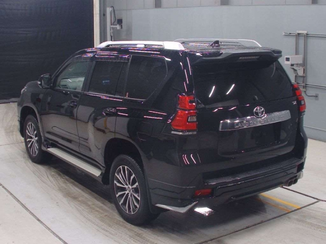 TOYOTA LAND CRUISER PRADO 2020