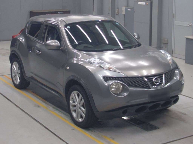 NISSAN JUKE 2011
