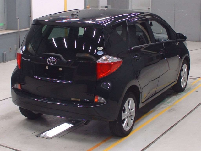 TOYOTA RACTIS 2011