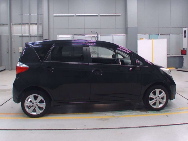 TOYOTA RACTIS 2011
