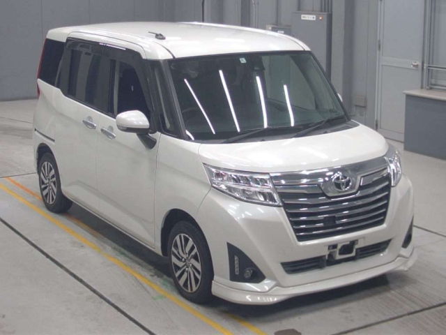 TOYOTA ROOMY 2018