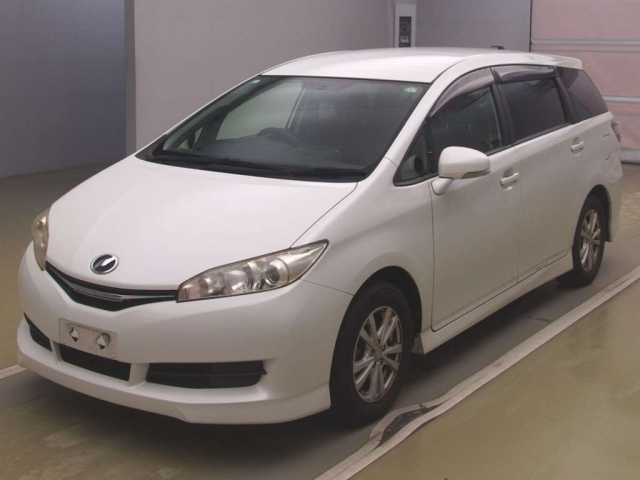 TOYOTA WISH 2015