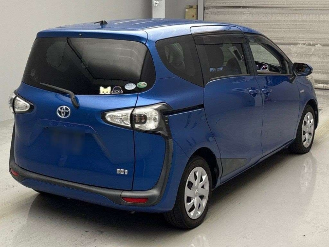 TOYOTA SIENTA 2016