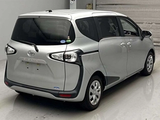 TOYOTA SIENTA 2017
