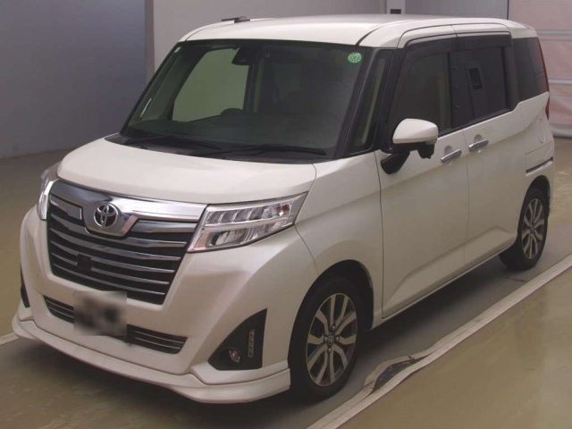 TOYOTA ROOMY 2017