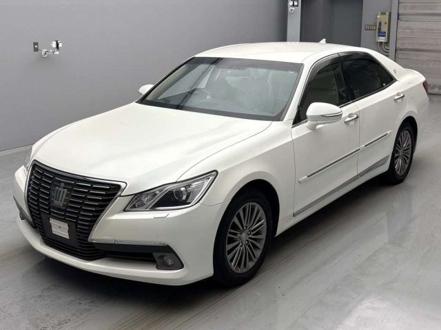 TOYOTA CROWN 2013
