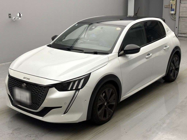 PEUGEOT 208 2021