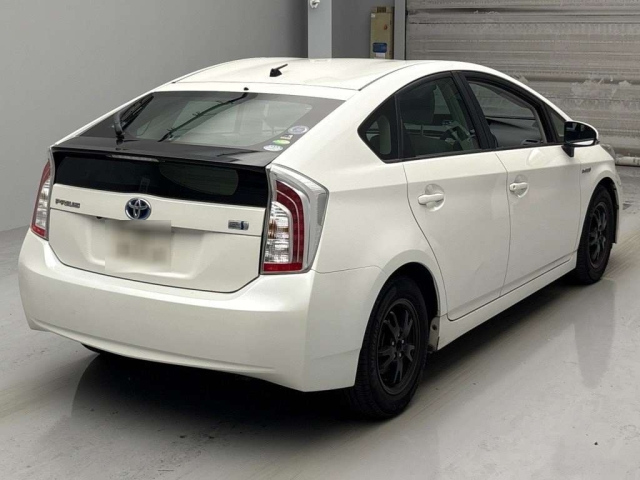 TOYOTA PRIUS 2012