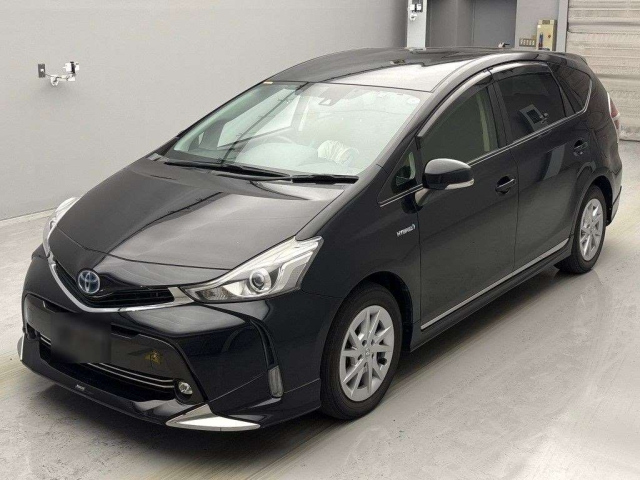 TOYOTA PRIUS ALPHA 2016