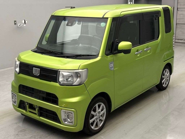 DAIHATSU WAKE 2016