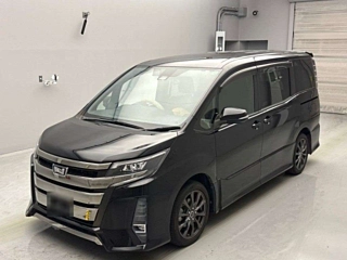 TOYOTA NOAH 2017