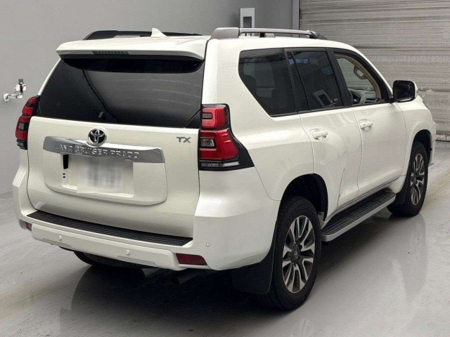 TOYOTA LAND CRUISER PRADO 2023