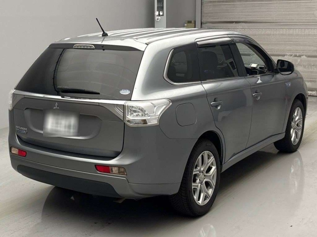MITSUBISHI OUTLANDER PHEV 2014