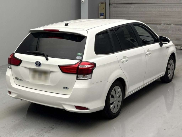 TOYOTA COROLLA FIELDER 2016