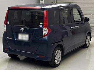 TOYOTA ROOMY 2018