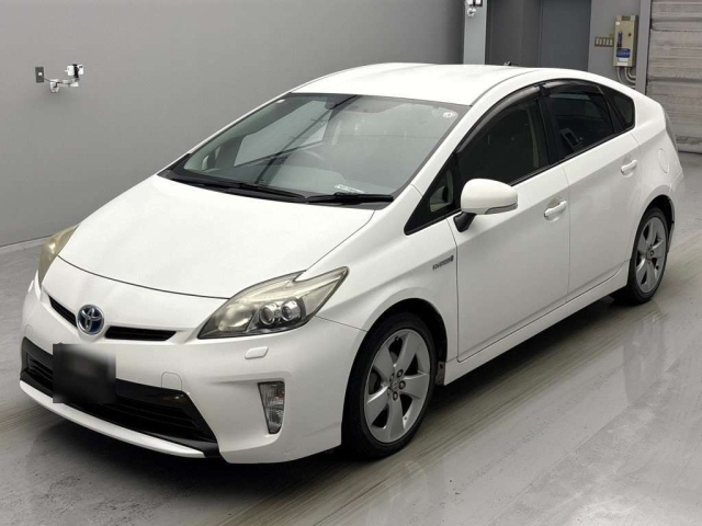 TOYOTA PRIUS 2012