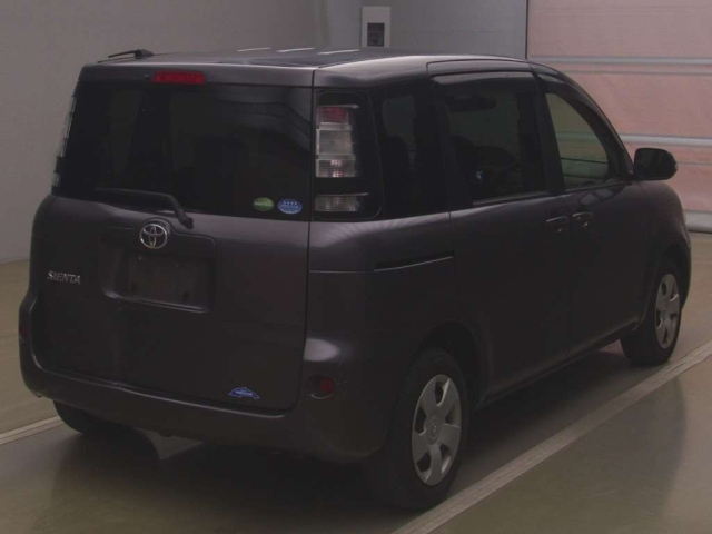 TOYOTA SIENTA 2014