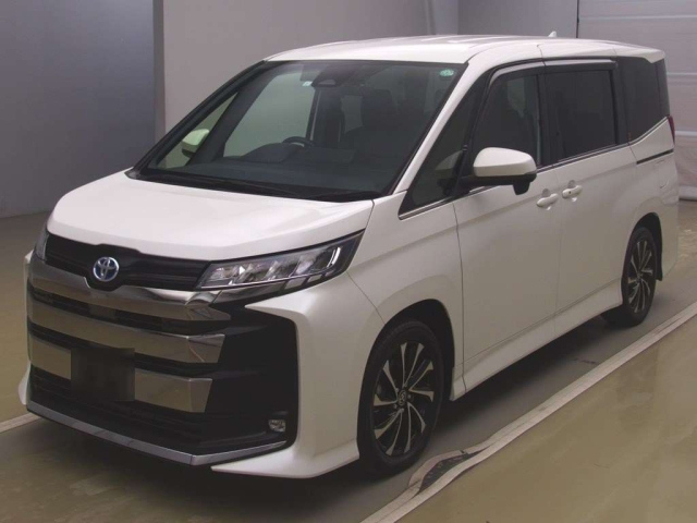 TOYOTA NOAH 2023