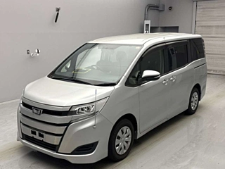 TOYOTA NOAH 2018