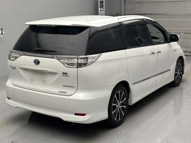 TOYOTA ESTIMA HYBRID 2015