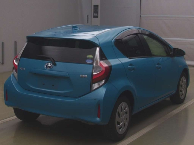 TOYOTA AQUA 2018