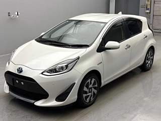 TOYOTA AQUA 2019