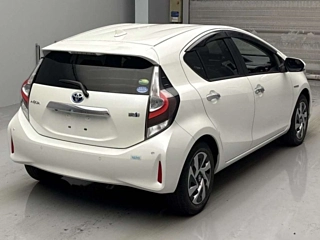 TOYOTA AQUA 2019