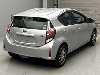 TOYOTA AQUA 2019