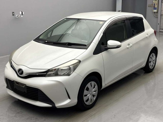 TOYOTA VITZ 2014