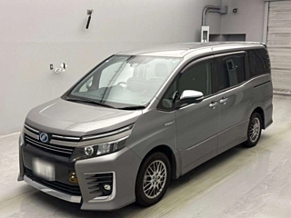 TOYOTA VOXY 2017
