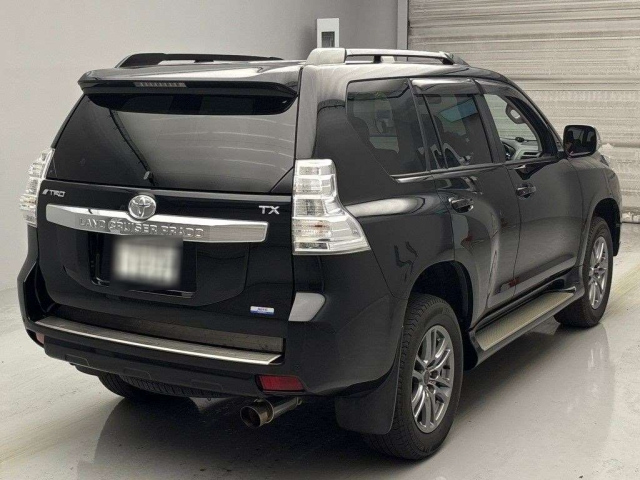 TOYOTA LAND CRUISER PRADO 2017