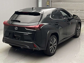 LEXUS UX 2024